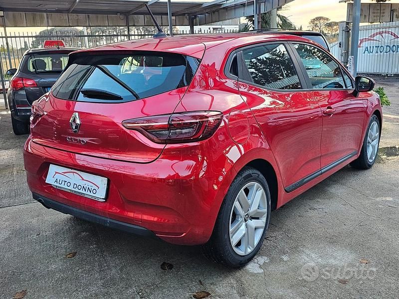 Usata Renault Clio V Business 101 CV (74 kW) 2022 Rosso Utilitaria