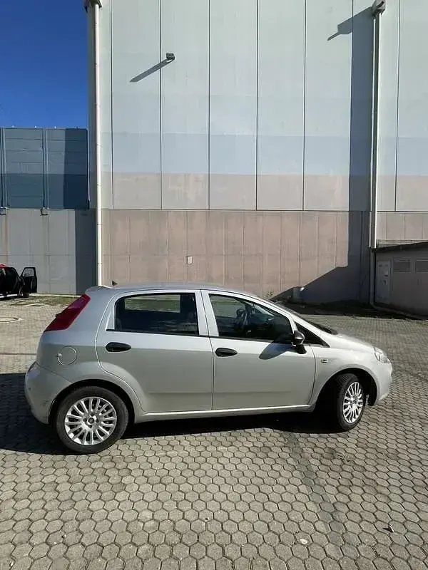 Usata Fiat Punto Street 69 CV (50 kW) 2018 Grigio Utilitaria