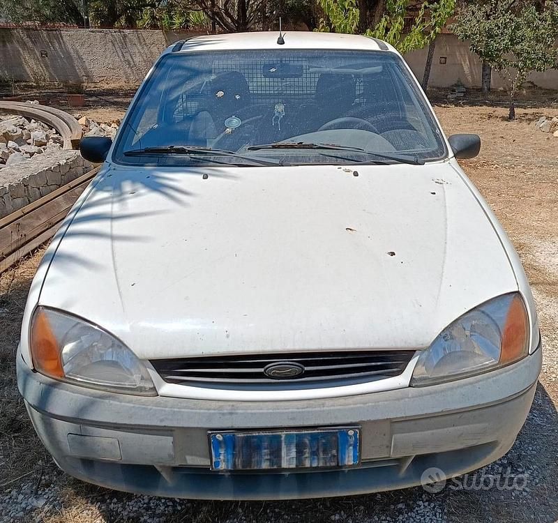 Usata Ford Fiesta 2000 Bianco Utilitaria
