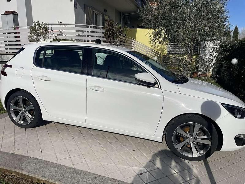 Usata Peugeot 308 GT-line 131 CV (96 kW) 2016 Bianco Berlina