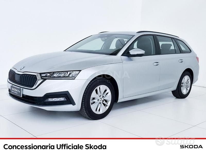 Usata Skoda Octavia Executive 110 CV (80 kW) 2024 Grigio Station wagon