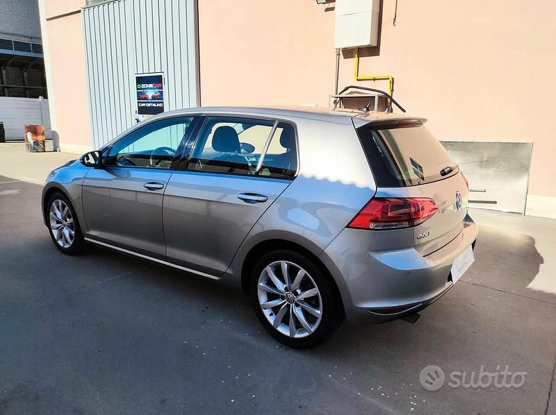 Usata VW Golf VII Highline 110 CV (80 kW) 2016 Berlina
