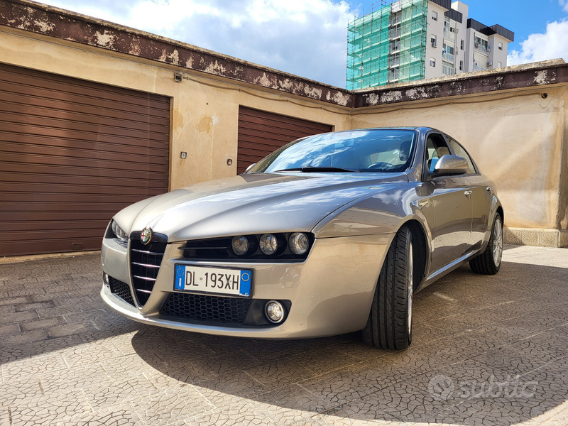 Venduto Alfa Romeo 159 1.9 JTDm 150CV. - auto usate in vendita