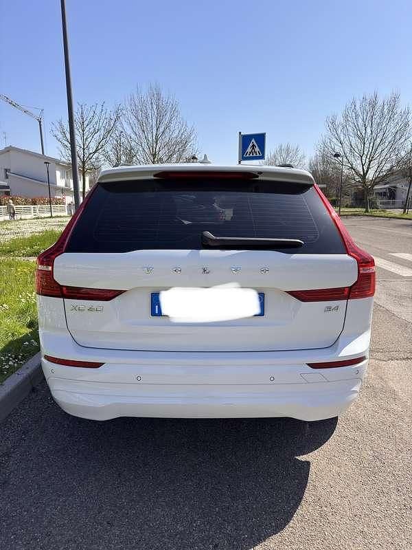 Usata Volvo XC60 Momentum 197 CV (144 kW) 2022 SUV