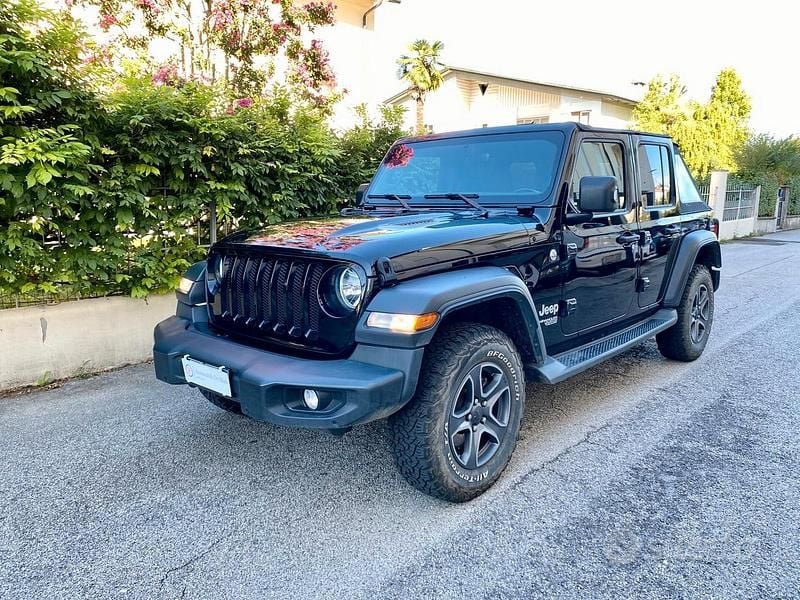 Usata Jeep Wrangler Unlimited Sport 272 CV (200 kW) 2021 Nero SUV