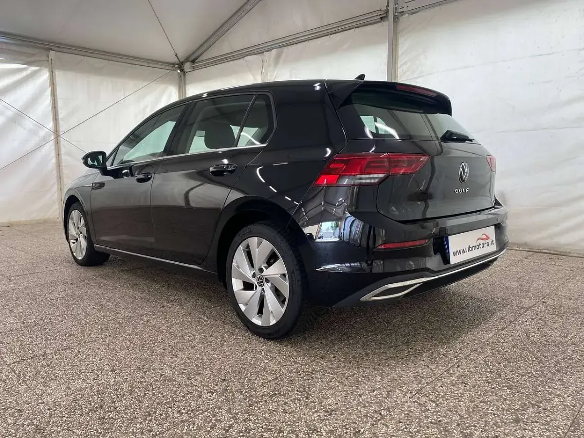 Usata VW Golf VIII Style 131 CV (96 kW) 2022 Nero Berlina