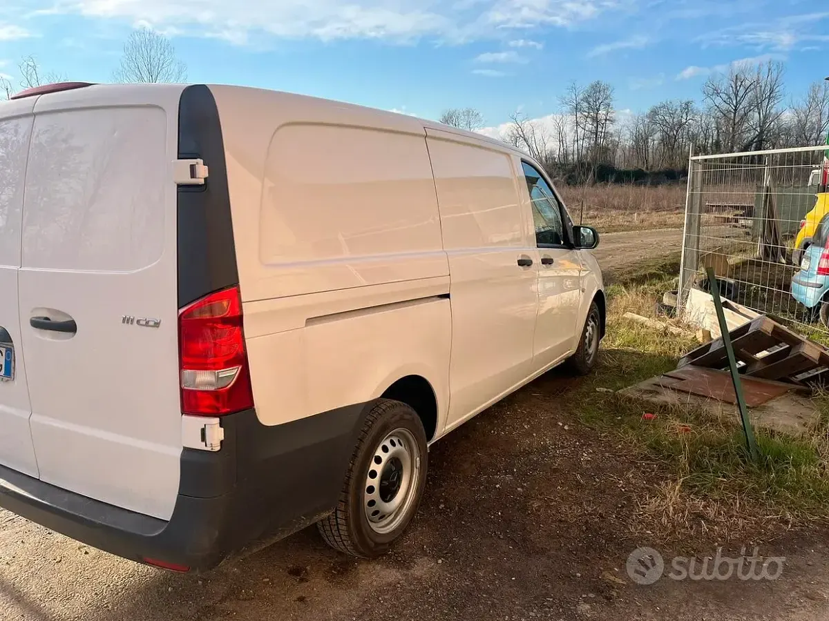 Usata Mercedes Vito 114 CV (83 kW) 2017 Bianco Furgone