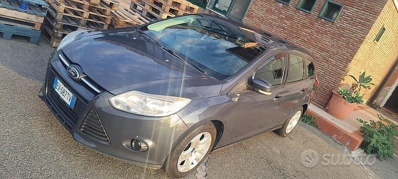 Usata Ford Focus 2014 Blu Station wagon
