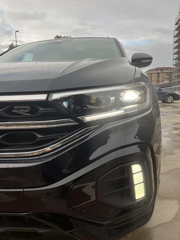 Usata VW T-Roc R-line 110 CV (80 kW) 2023 SUV