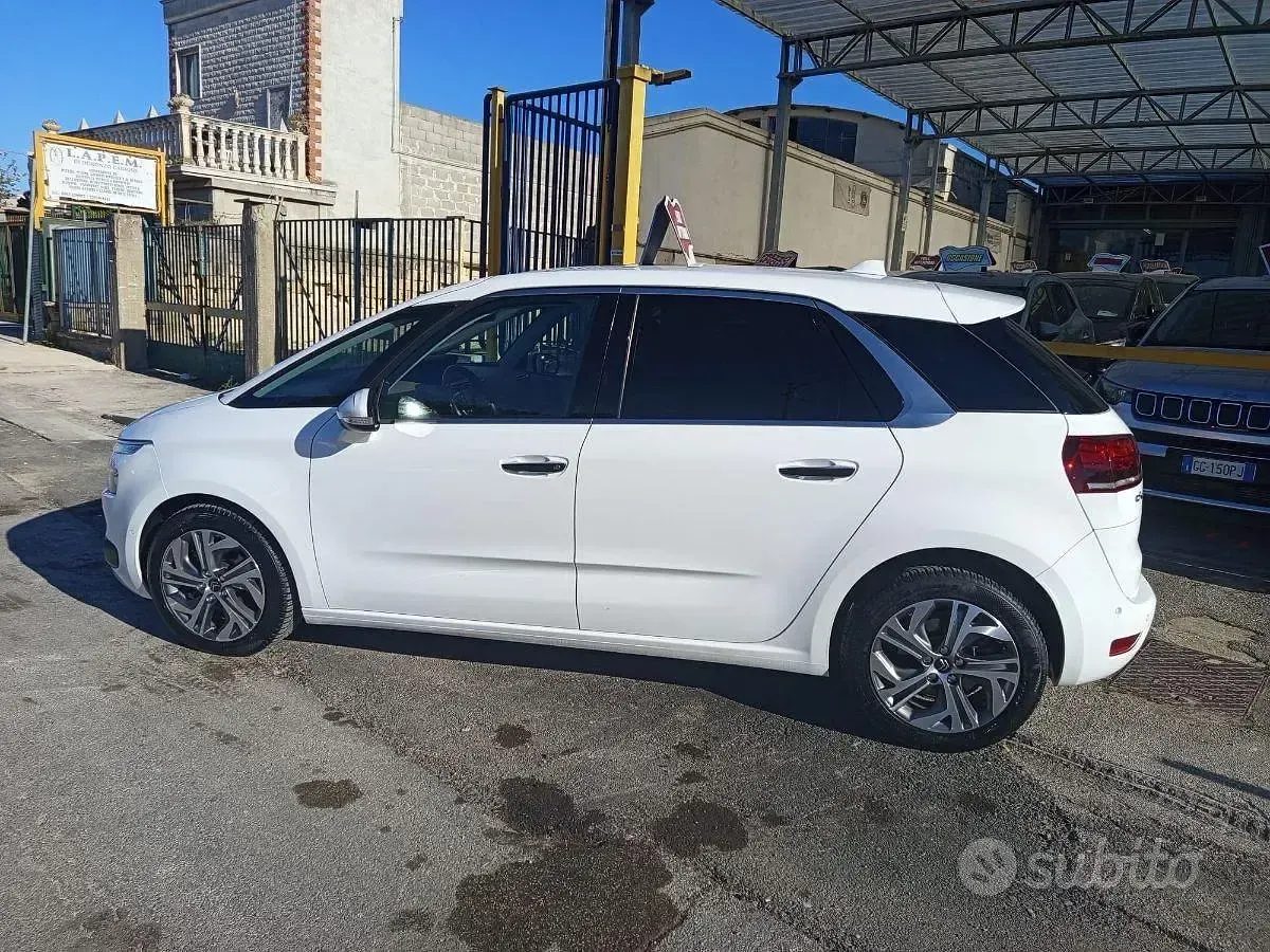 Begagnad Citroën C4 Picasso Intensive 120 HK (88 kW) 2016 Vit Minibuss