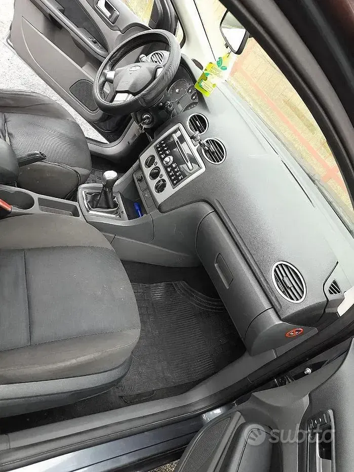 Usata Ford Focus 116 CV (85 kW) 2006 Berlina