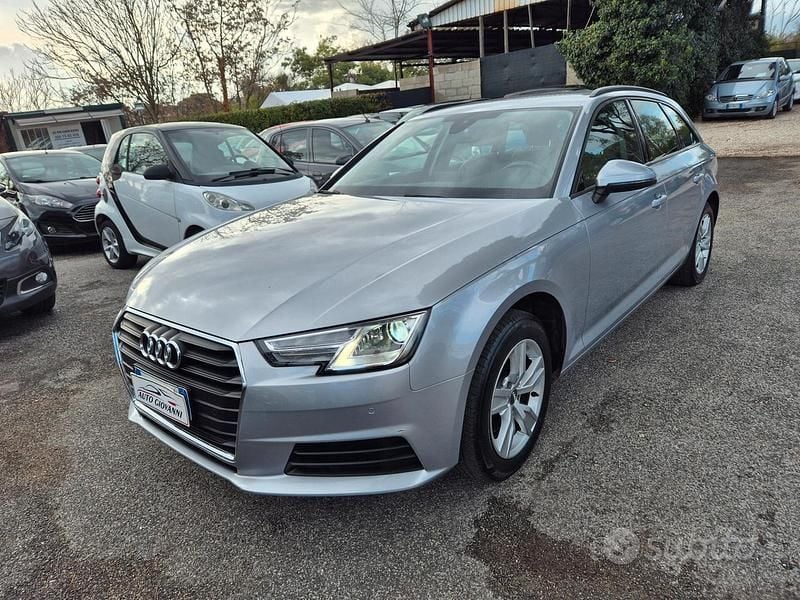 Grigio Usata 2018 Audi A4 Business Tre volumi | 14.500 € (Super prezzo) - Immagine 1/4
