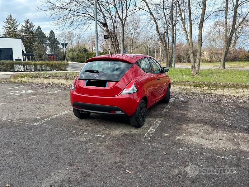 Usata Lancia Ypsilon 2018 Rosso Utilitaria