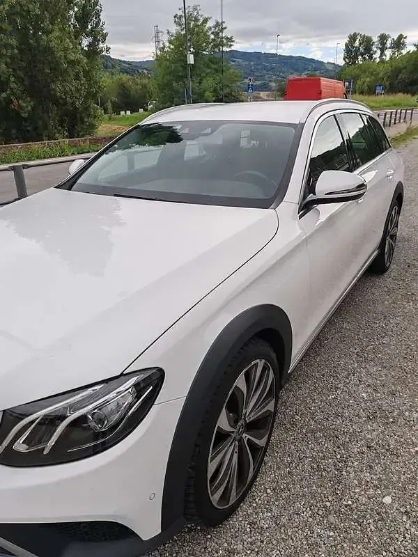 Usata Mercedes E220 All-Terrain Premium Plus 194 CV (142 kW) 2018 Station wagon