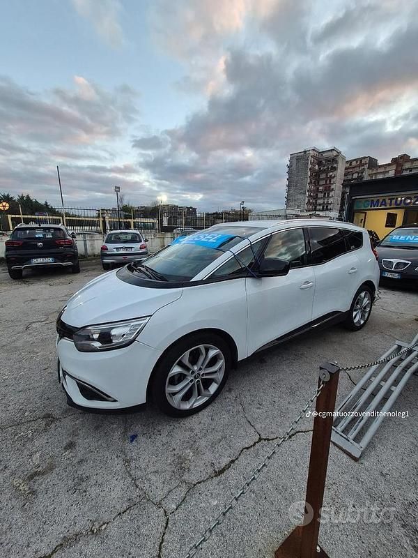 Usata Renault Scénic IV Bose Edition 110 CV (80 kW) 2017 Nero Monovolume