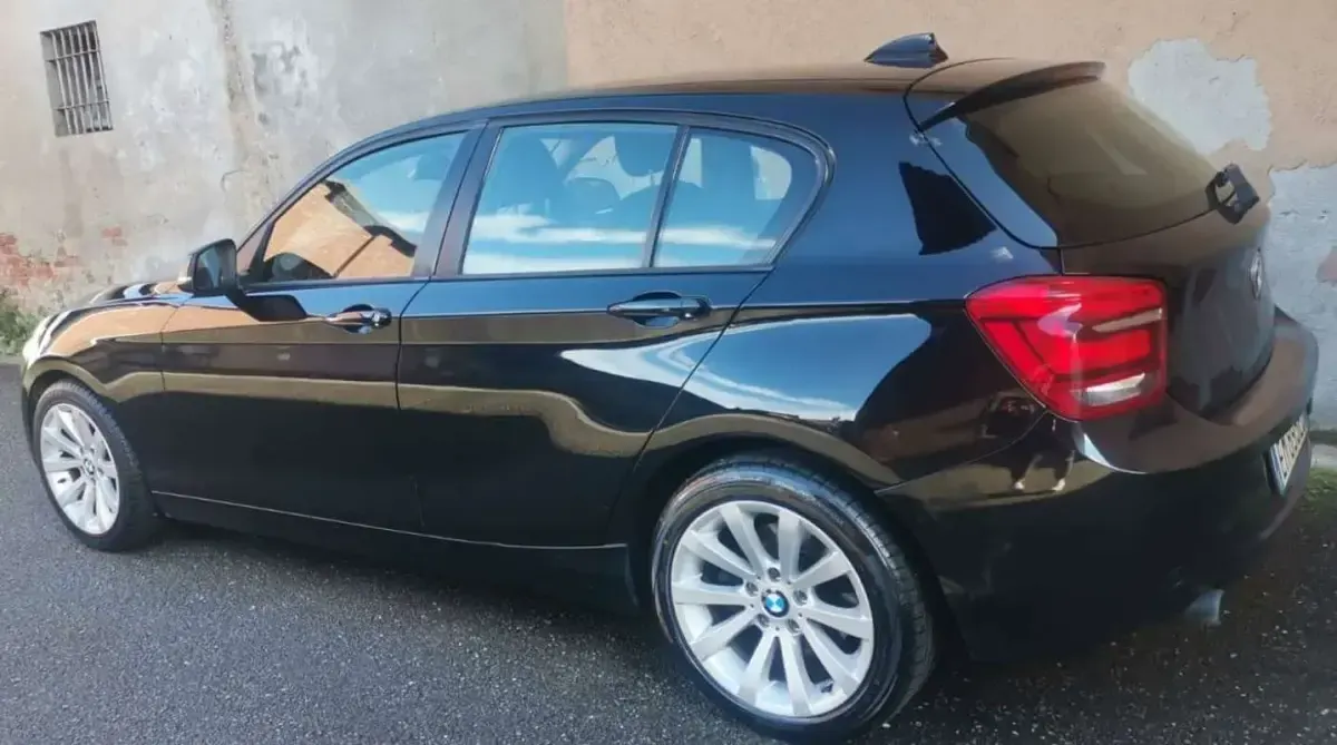 Usata BMW 120 Sport Line 184 CV (135 kW) 2012 Nero Utilitaria