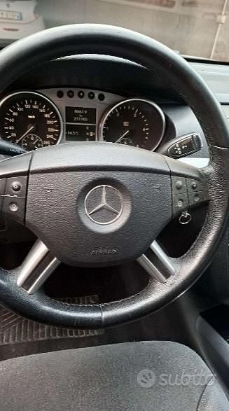 Usata Mercedes 320 2007 Grigio SUV