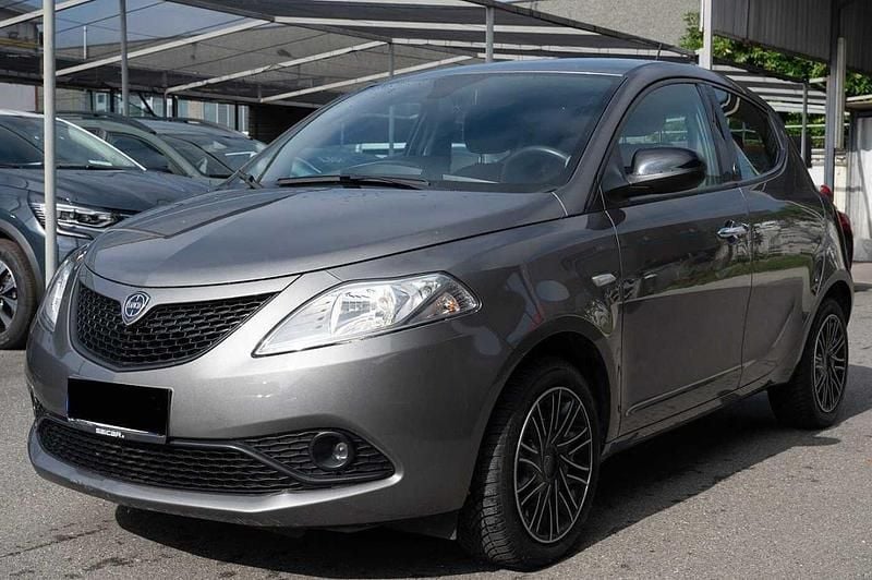 Usata Lancia Ypsilon S 69 CV (50 kW) 2021 Grigio Utilitaria