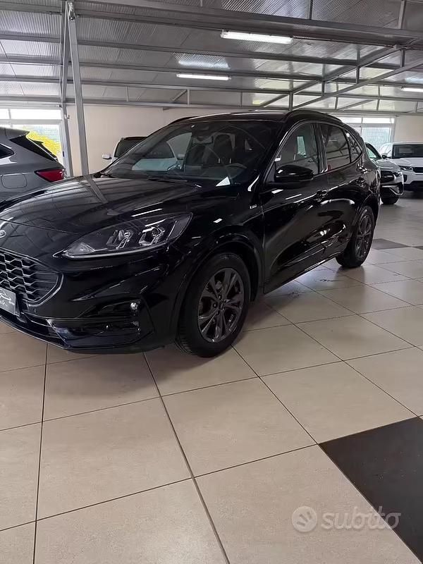 Usata Ford Kuga ST-Line 120 CV (88 kW) 2022 Nero SUV