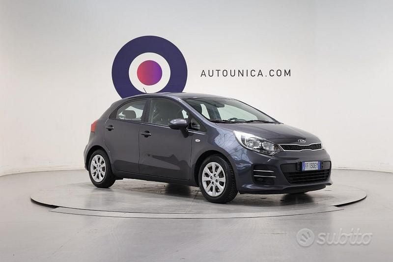 Usata Kia Rio City 84 CV (61 kW) 2016 Grigio Utilitaria