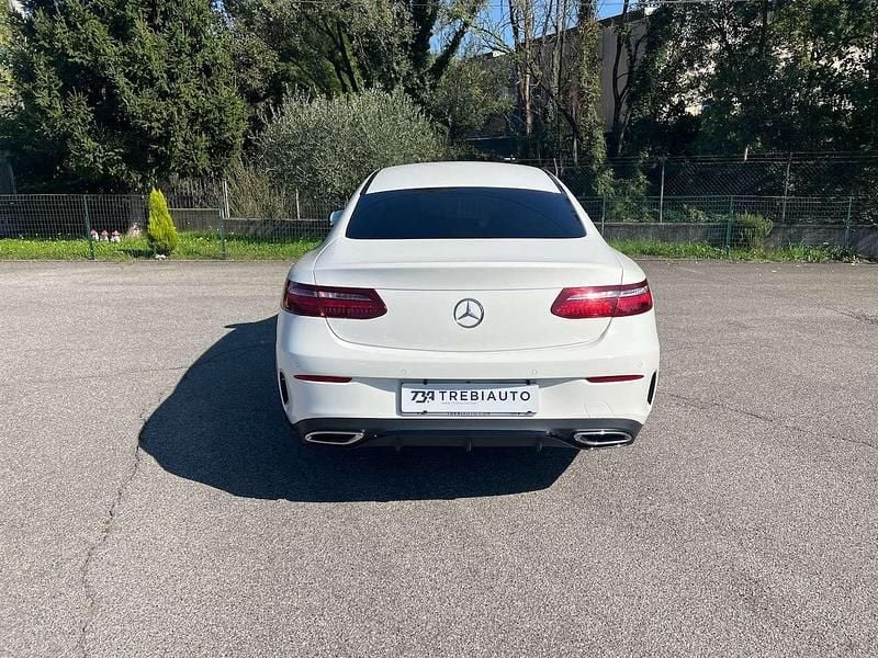 Usata Mercedes E220 Premium Plus 194 CV (142 kW) 2018 Bianco Coupé