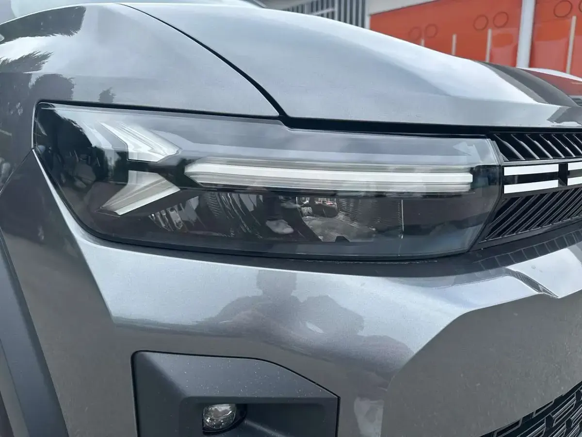 Usata Dacia Bigster Expression 140 CV (102 kW) 2025 Grigio scisto SUV