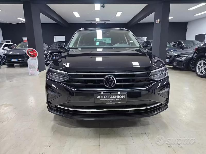 Usata VW Tiguan Life 150 CV (110 kW) 2021 Nero SUV