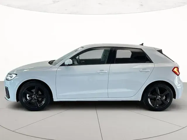 Usata Audi A1 Sportback Business 116 CV (85 kW) 2025 Bianco ghiacciaio metallizzato Utilitaria