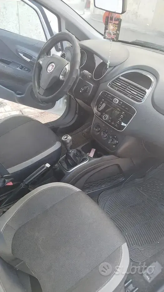 Usata Fiat Grande Punto 75 CV (55 kW) 2011 Utilitaria