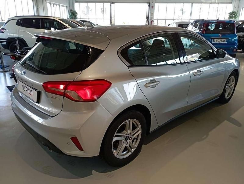 Usata Ford Focus 95 CV (69 kW) 2018 Argento Berlina