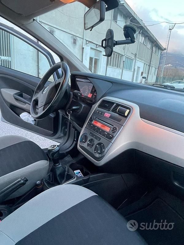 Usata Fiat Grande Punto 2007 Grigio Utilitaria