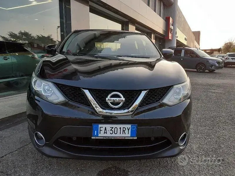 Usata Nissan Qashqai Acenta 110 CV (80 kW) 2015 Nero SUV