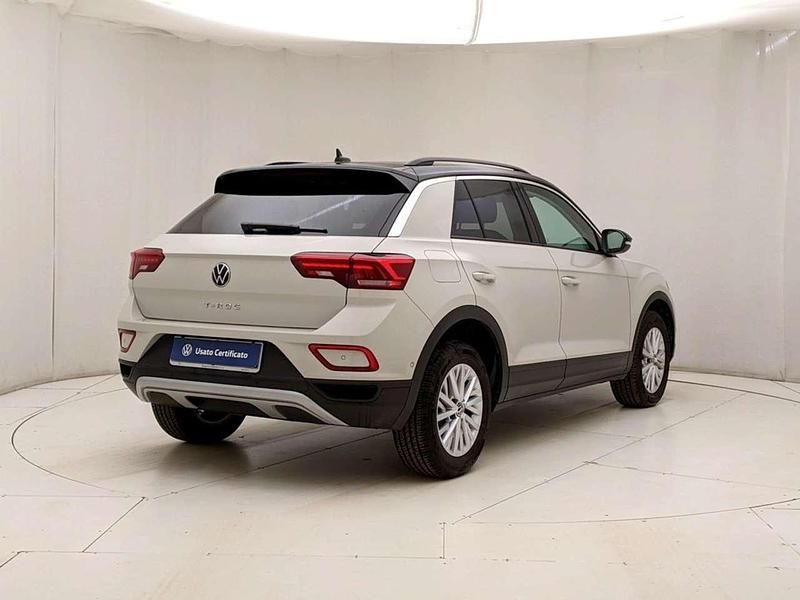 Usata VW T-Roc Life 116 CV (85 kW) 2023 Beige SUV