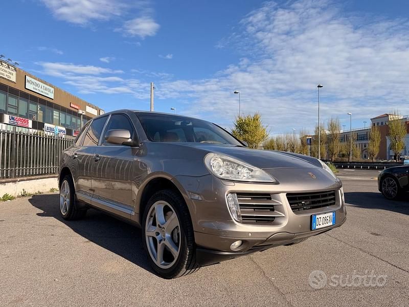 Usata Porsche Cayenne 385 CV (283 kW) 2009 Grigio SUV