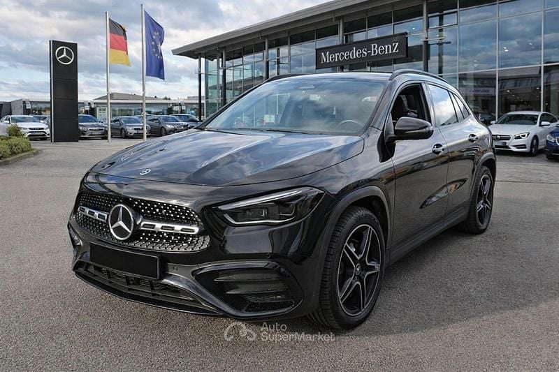 Usata Mercedes GLA200 AMG Line Premium 150 CV (110 kW) 2025 191  nero cosmo SUV