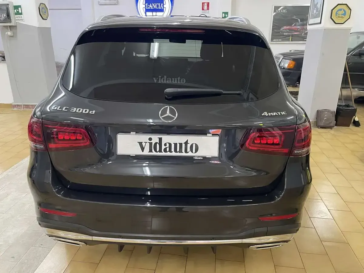 Usata Mercedes GLC300 Premium Plus 245 CV (180 kW) 2019 Grigio SUV