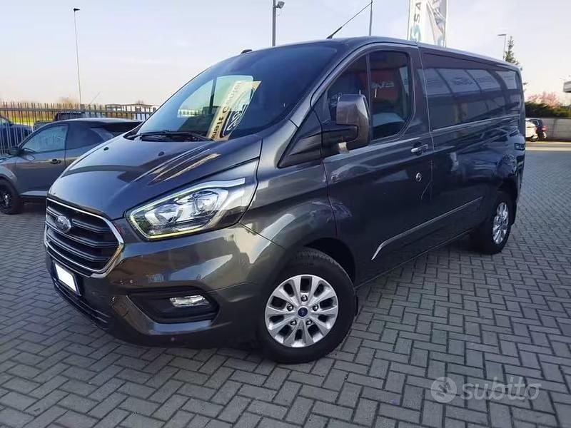 Usata Ford Transit Custom Titanium 131 CV (96 kW) 2022 Grigio Berlina