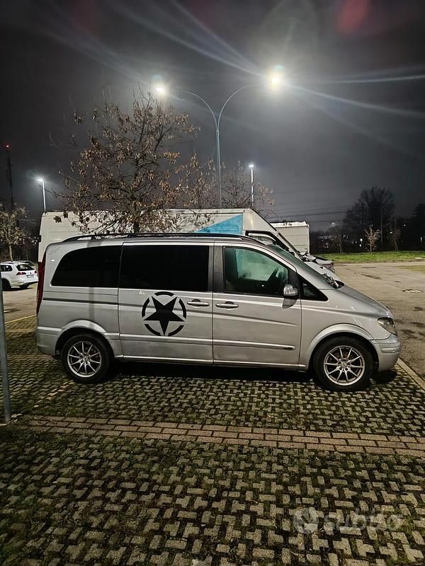 Usata Mercedes Viano 109 CV (80 kW) 2004 Grigio Monovolume
