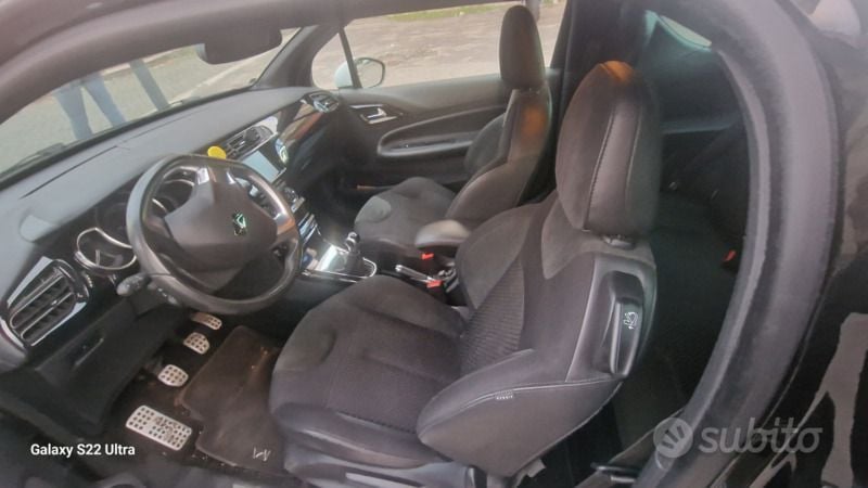 Usata DS Automobiles DS3 So Chic 82 CV (60 kW) 2016 Nero Utilitaria