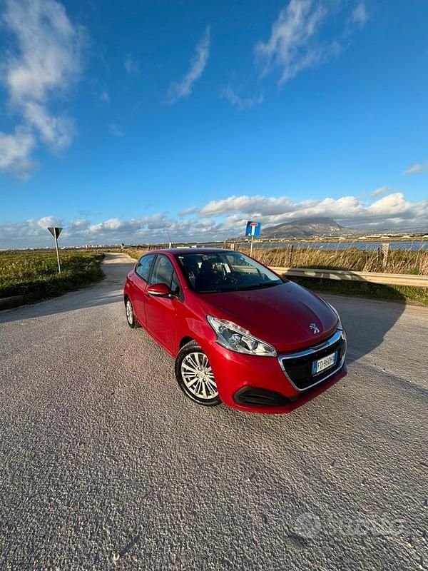 Usata Peugeot 208 75 CV (55 kW) 2016 Rosso Utilitaria