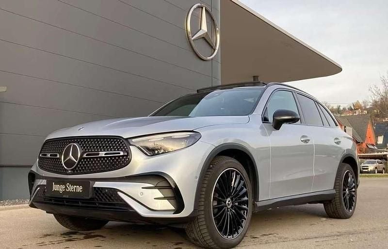 Usata Mercedes GLC220 AMG line 197 CV (144 kW) 2025 Argento SUV