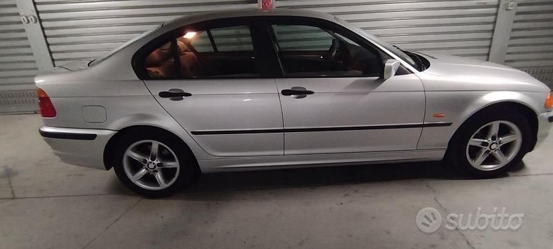 Usata BMW 2000 2000 Grigio Berlina