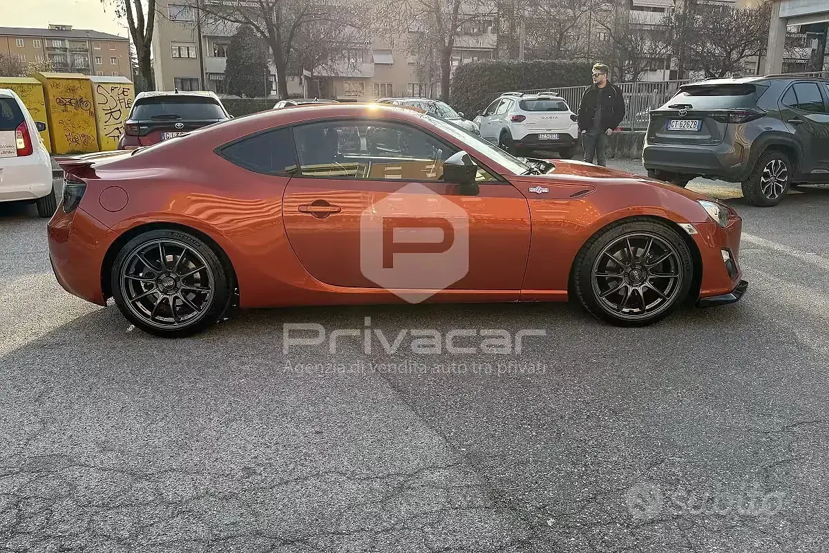 Usata Toyota GT86 GT 200 CV (147 kW) 2013 Arancione Coupé