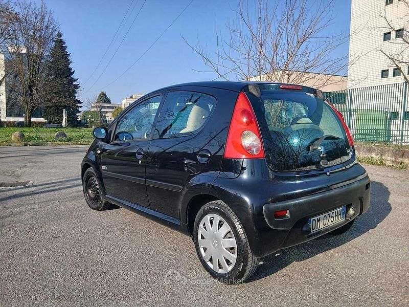 Usata Peugeot 107 Urban Move 68 CV (50 kW) 2008 Nero Utilitaria