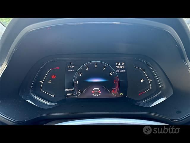 Usata Renault Captur Intens 101 CV (74 kW) 2023 Grigio SUV