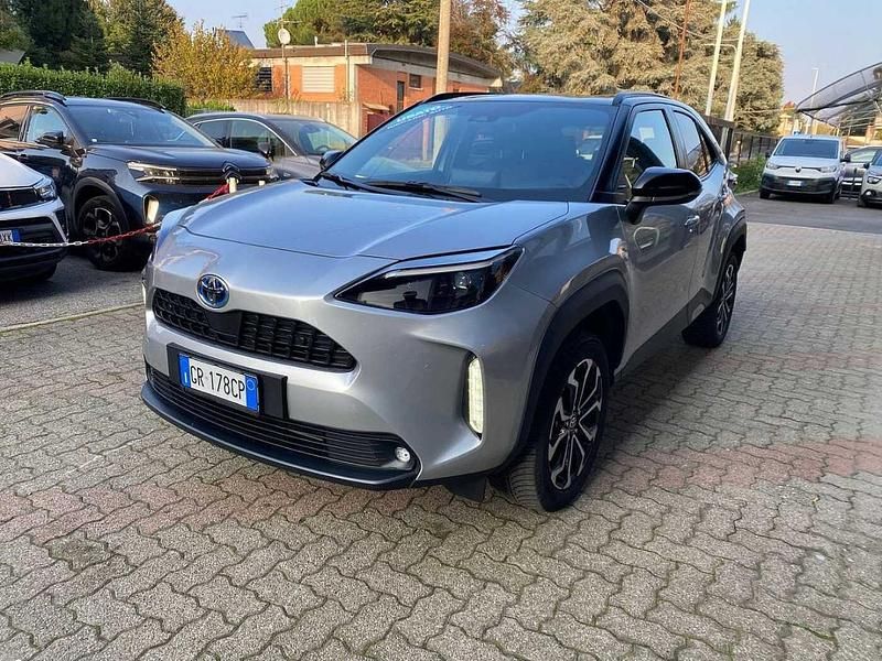Grigio Usata 2023 Toyota Yaris Trend | 22.900 € (Cara) - Immagine 1/4