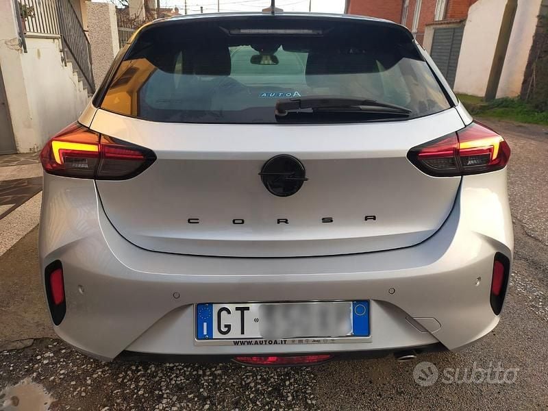 Usata Opel Corsa 101 CV (74 kW) 2024 Berlina