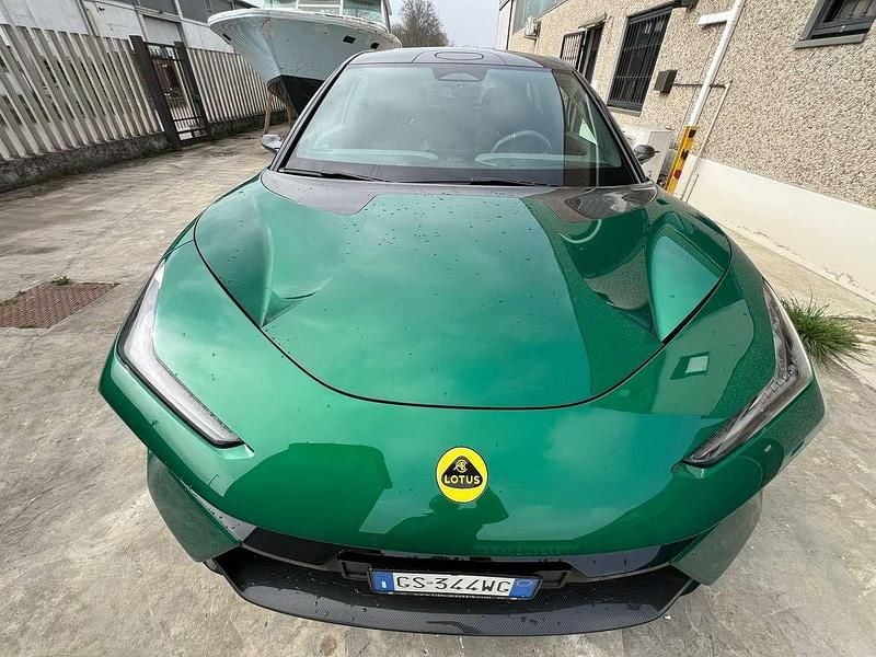 Usata Lotus Eletre 675 kW (918 CV) 2024 Verde SUV