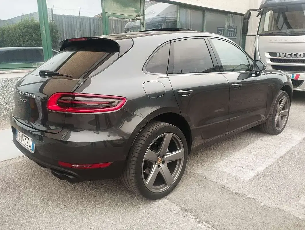 Usata Porsche Macan 250 CV (183 kW) 2016 Grigio SUV