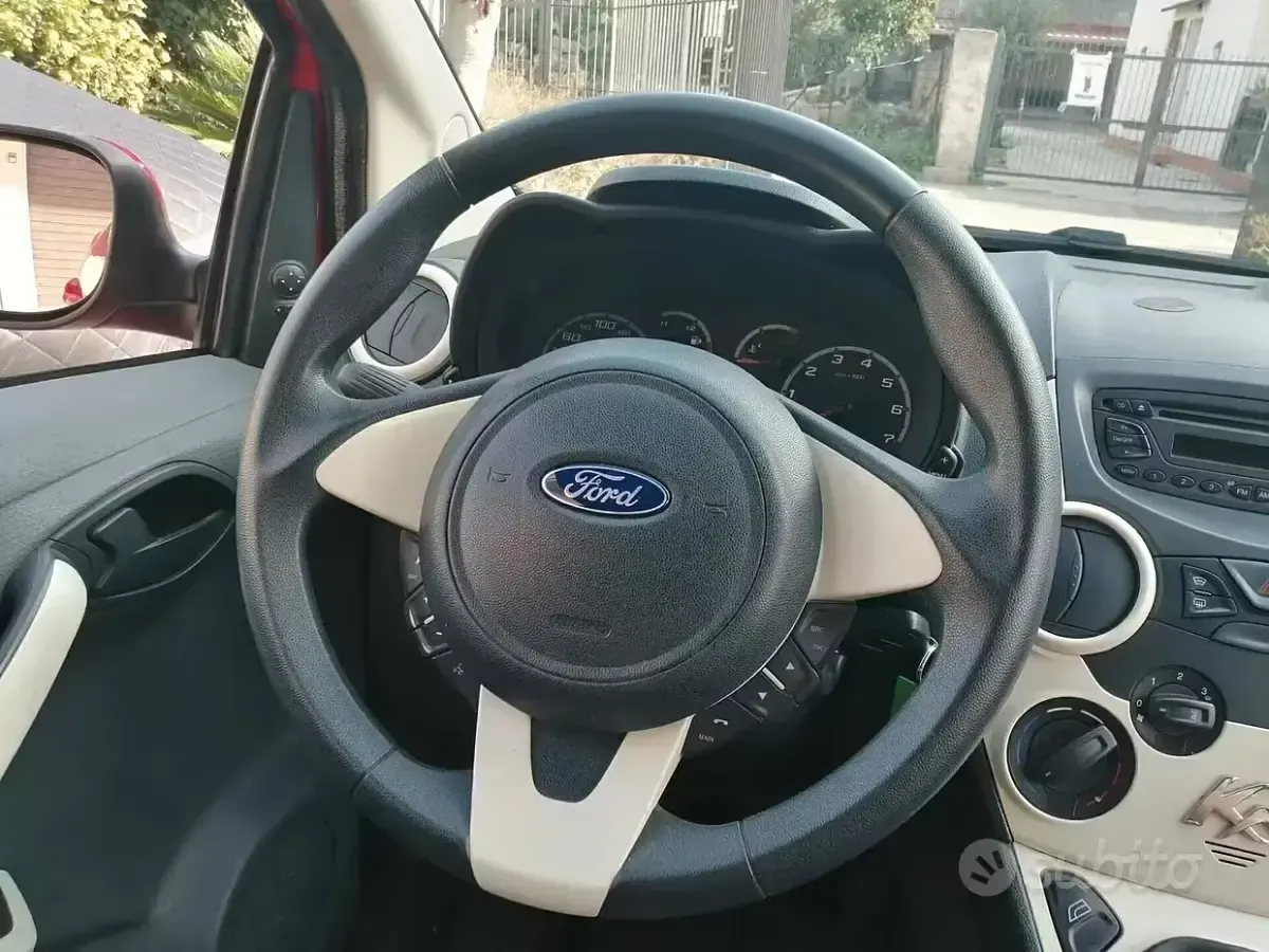 Usata Ford Ka Titanium 69 CV (50 kW) 2014 Rosso Berlina